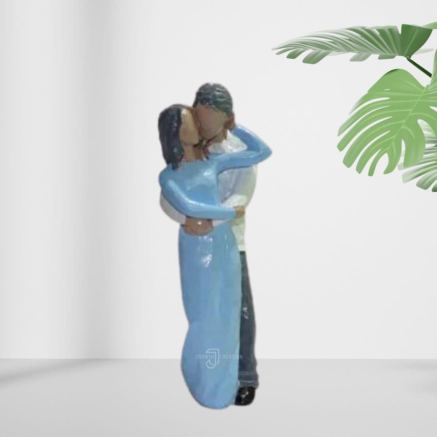 Small Standing Couple 1